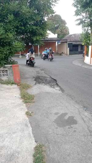 Jual Tanah Kecil pinggr aspal cocok utk ruko lokasi di Yogyakarta Kota, tersedia melalui melalui situs Olx