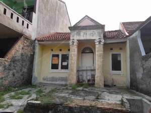 Jual TanahRumah rusak di Bukit Cimanggu City Bogor lokasi di Bogor Kota, tersedia melalui melalui situs Olx