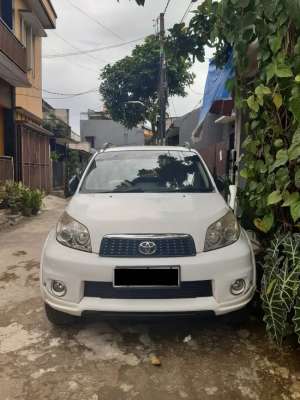 Jual bekas JUAL TOYOTA RUSH 2012 TIPE S 1.5 MANUAL,lokasi di Tangerang Kab.