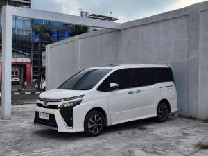 Jual Toyota Voxy 2020 Nik 2019 Ss Lengkap Pajak PANJANG seperti Baru , tersedia melalui melalui situs Olx