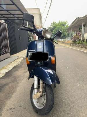Jual bekas Jual Vespa Exclusive 2 original segerr,lokasi di Tangerang Kab.