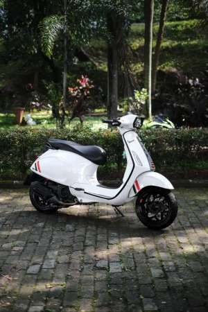 Jual bekas JUAL VESPA MATIC BEKASSECOND SPRINT 2024 MURAH BERGARANSI,lokasi di Cianjur Kab.