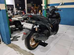 Jual bekas Jual Yamaha aerox abs 2021 pajak hidup,lokasi di Tangerang Selatan Kota