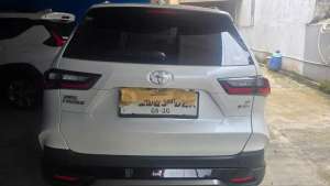 Jual bekas Jual yaris cross hybrid,lokasi di Jakarta Selatan