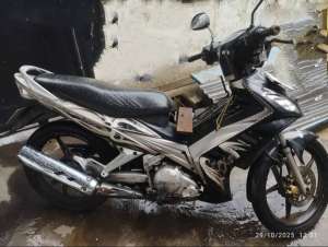 Jual bekas Jupiter MX Hitam, kondisi istimewa,lokasi di Surabaya Kota