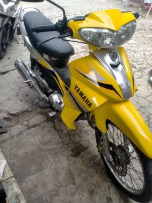 Jual bekas Jupiter z 2005 komplit asli kuning mesin halus,lokasi di Surakarta Kota