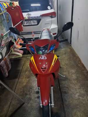 Jual bekas Karisma D 2003 merah,lokasi di Jakarta Timur
