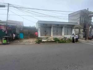 Kaving3 kios di Rawa Kuning Pulo Gebang Jakarta Timur Jalan lebar lebih dr 3 mobil lokasi di Jakarta Timur, tersedia melalui melalui situs Olx