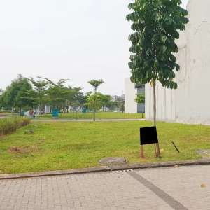 Kavling Hadap Selatan Samping Taman di Eminent lokasi di Tangerang Kab., tersedia melalui melalui situs Olx