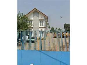 Kavling Jl Gunung Putri ada bangunan Kantor, mess karyawan, bisa untuk Gudang lokasi di Bogor Kab., tersedia melalui melalui situs Olx