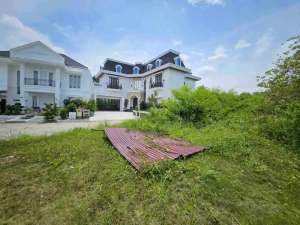 Kavling Rumah mewah dekat Eka Hospital dan Mal SKA Pekanbaru. lokasi di Pekanbaru Kota, tersedia melalui melalui situs Olx