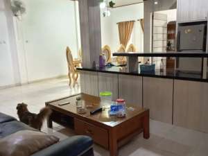 Kenyamanan Maksimal Dijual Rumah Hook di Cluster Aralia Semi Furnish, View Taman lokasi di Bekasi Kab., tersedia melalui melalui situs Olx