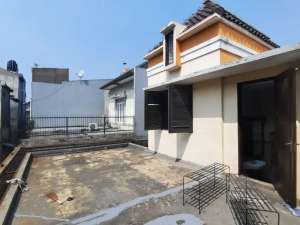 KESEMPATAN LANGKA Ambil Rumah Hitung Tanah di Buahbatu Regency - Hanya 1,45 M Nego lokasi di Bandung Kota, tersedia melalui melalui situs Olx