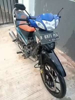 Jual bekas KHARISMA 125 LENGKAPSURAT-SURAT LENGKAP,lokasi di Bekasi Kota