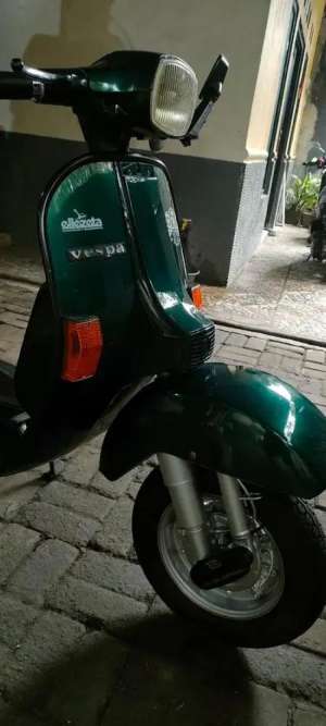 Jual bekas Khusus harga Ramadhan jual Vespa Exlusive 2004,lokasi di Bekasi Kota