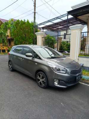 Jual bekas Kia Carens 2013 LX Manual,lokasi di Makassar Kota