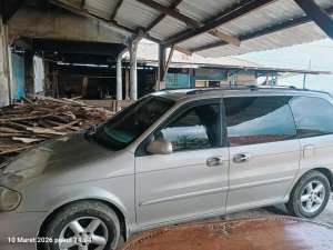Jual bekas Kia Carnival 2000 Bensin,lokasi di Bogor Kab.