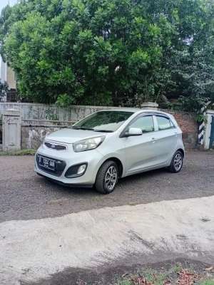 Jual bekas Kia Picanto 2013 Bensin,lokasi di Bandung Kota