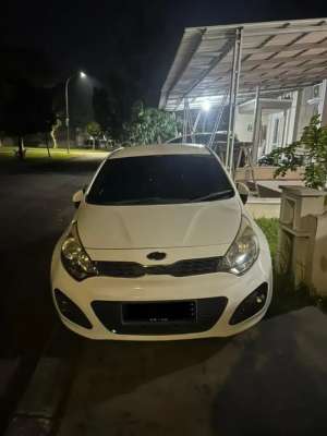Jual bekas Kia rio 2012AT 1400cc,lokasi di Tangerang Kab.