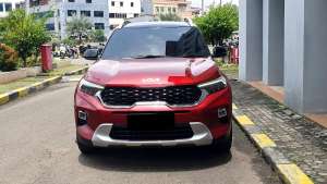 Jual bekas Kia Sonet Smart iVT 2022 merah km 22 ribuan 5 seater,lokasi di Jakarta DKI