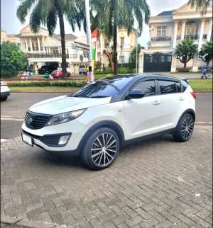 Jual bekas Kia Sportage LX 2.0 AT Non Sun roof 2013TDP 4 jt -tenor 32 bulan,lokasi di  