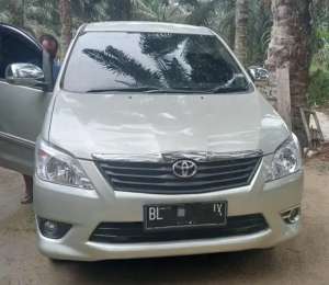 Jual bekas Kijang Innova E tahun 2012,lokasi di Rokan Hilir Kab.