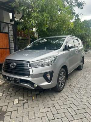 Jual bekas Kijang Innova Reborn 2021 2.4 G Diesel AT Matic,lokasi di Surabaya Kota