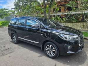 Jual bekas Kijang Innova Reborn type V bensin-AT 2021 pemakaian 2022 Facelift,lokasi di Malang Kota