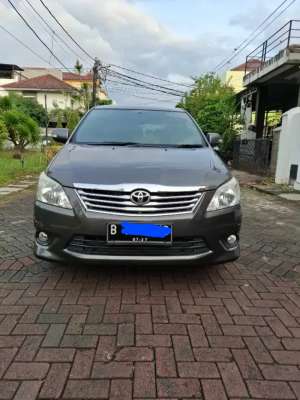 Jual bekas Kijang Innova V AT Diesel 2012,lokasi di Jakarta Barat