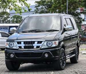 Jual bekas KM 100 Isuzu Panther LS Turbo Black 2010 Manual Plat AA Super Istimewa,lokasi di Semarang Kota