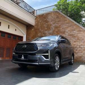 Jual bekas Km 10.0002023 Toyota Innova Zenix 2.0 Q AT,lokasi di Palembang Kota