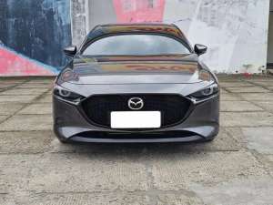 Jual bekas Km 11 rb mazda 3 hatchback 2023 grey,lokasi di Jakarta Utara
