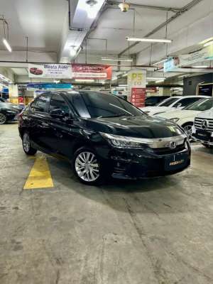 Jual bekas KM 12rb Honda City Sedan 1.5 E CVT 2022 Terawat 2023 RS,lokasi di Jakarta Barat