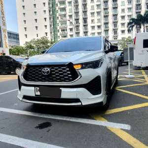 Jual bekas Km 17 ribu Toyota Innova zenix V hybrid modelista 2023,lokasi di Jakarta Barat