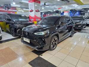 Jual bekas KM 19 RB Toyota Yaris Cross GR Hybrid 2024 NIK 2023 Low KM TSS,lokasi di Jakarta Selatan