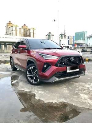 Jual bekas Km 19rb Toyota Yaris Cross S HEV Th 2024 Merah Like New Condition,lokasi di  