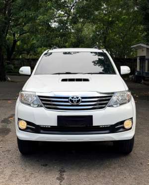 Jual bekas KM 20 RB Toyota Fortuner VNT Diesel AT 2015 Antik Seperti Baru 2014,lokasi di Jakarta Barat
