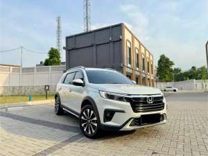 Jual bekas KM 20 RIBU Honda BRV Prestige Sensing Putih 2023 LIKE NEW,lokasi di Tangerang Selatan Kota