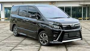 Jual bekas KM 20 RIBUANTOYOTA VOXY 2.0 ANNIVERSARY 50TH AT HITAM 2021,lokasi di Jakarta Utara