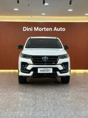 Jual bekas KM 20rb Toyota Fortuner GR 2.8 At 2023,lokasi di Jakarta Selatan