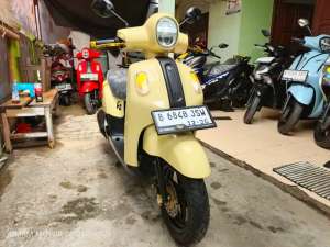Jual bekas KM 2RB YAMAHA FAZZIO KUNCI 2025 BLN 12 BS TT 2024 DI CILEDUG HARGA PAS,lokasi di Jakarta Pusat