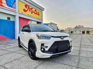 Jual bekas KM 30 RIBUANTOYOTA RAIZE 1.0 TURBO GR TWOTONE 2023 NON TSS,lokasi di Jakarta Utara