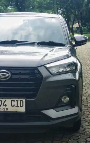 Jual bekas km 32 RBRocky R ADAS CVT turbopemakaian 2023 murah,lokasi di Jakarta Selatan