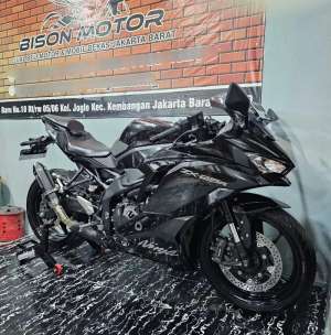 Jual bekas Km 3rb NEW NINJA ZX25R TFT NON ABS 2023 Zx25rr Zx25 zx 25 r zx 25r,lokasi di Jakarta Selatan