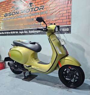 Jual bekas Km 3rb Tdk jd pake NEW VESPA SPRINT S ABS FACELIFT 2025 Pajak ON 150,lokasi di Jakarta Selatan