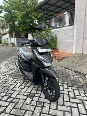 Jual bekas KM 400 PERAK HONDA BEAT DELUXE ALRM 2025PAJAK MEI 2026,lokasi di Jakarta Barat