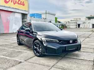 Jual bekas KM 400 PERAKHONDA CIVIC 2.0 RS HEV HYBRID SENSING HITAM AT 2025,lokasi di Jakarta Selatan