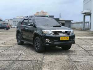 Jual bekas KM 40RBFORTUNER 2015 G VNT BUKAN TRD HITAM BERGARANSI KM ASLI 2016,lokasi di Jakarta Pusat
