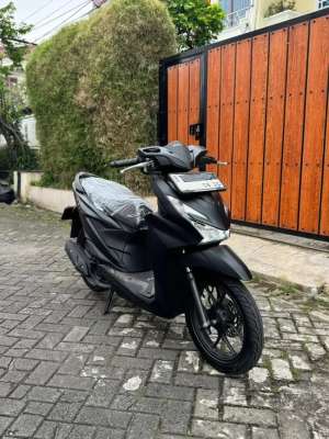 Jual bekas Km 44kilo Honda Beat Keyless 2025 Full orisinil Like new,lokasi di Jakarta Barat