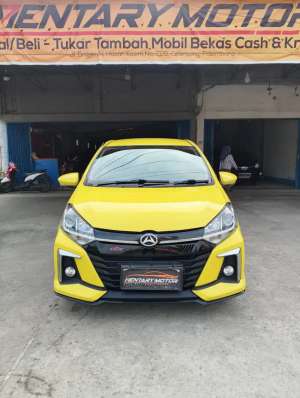 Jual bekas KM 51RB New Ayla R Deluxe Automatic 2022 Kuning Metalik Terawat Kece,lokasi di  ,Palembang Kota